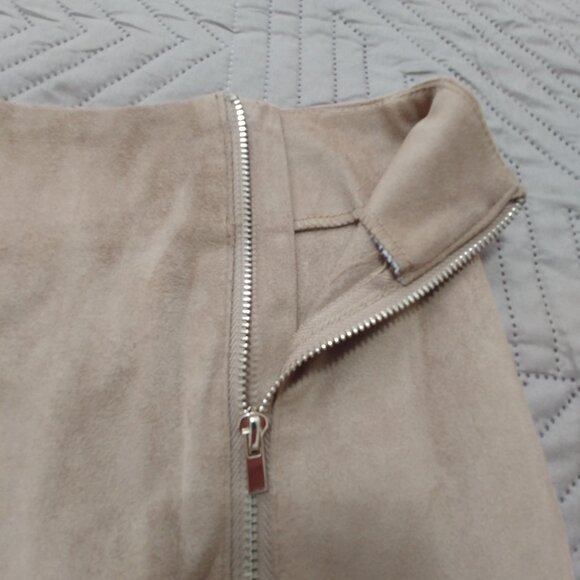 Dynamite Tan Faux Suede Skirt , Size Small, Polyester/ Spandex , Like New - Picture 4 of 5